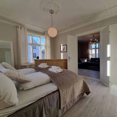 公寓 Modern And 2 Bedroom W/king Beds + Free Parking