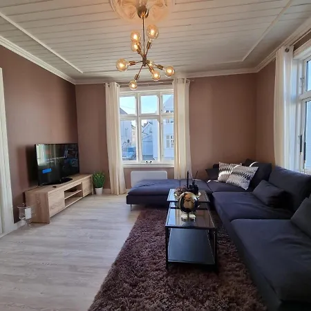 Modern And 2 Bedroom W/king Beds + Free Parking * Stavanger