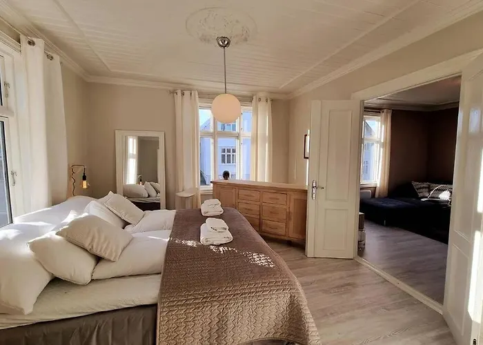 Modern And 2 Bedroom W/king Beds + Free Parking Stavanger