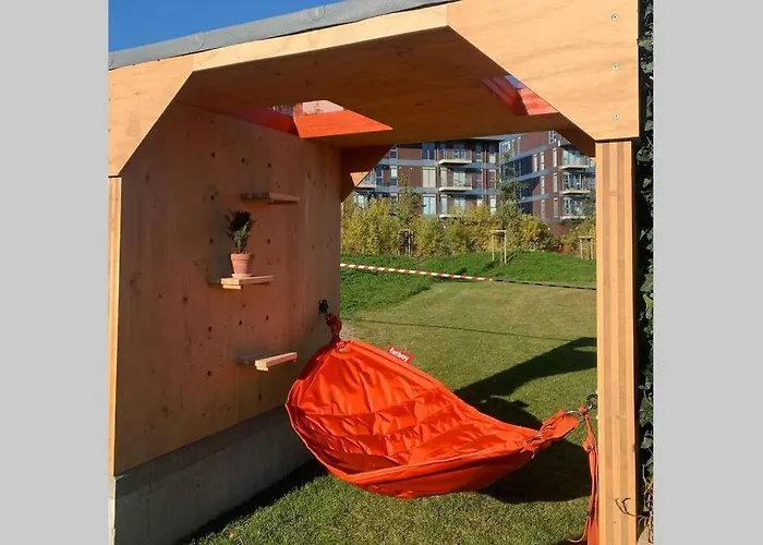 Modern And 2 Bedroom W/king Beds + Free Parking Apartment *