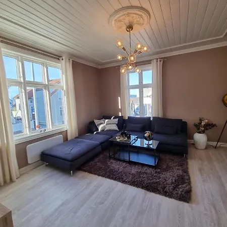 Modern And 2 Bedroom W/king Beds + Free Parking * Ставангер